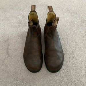 585 Rustic Brown Blundstones (AUS 10.5 - US 11.5)